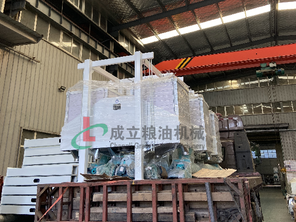 新疆日產(chǎn)30噸玉米加工設(shè)備，廠(chǎng)家發(fā)貨中